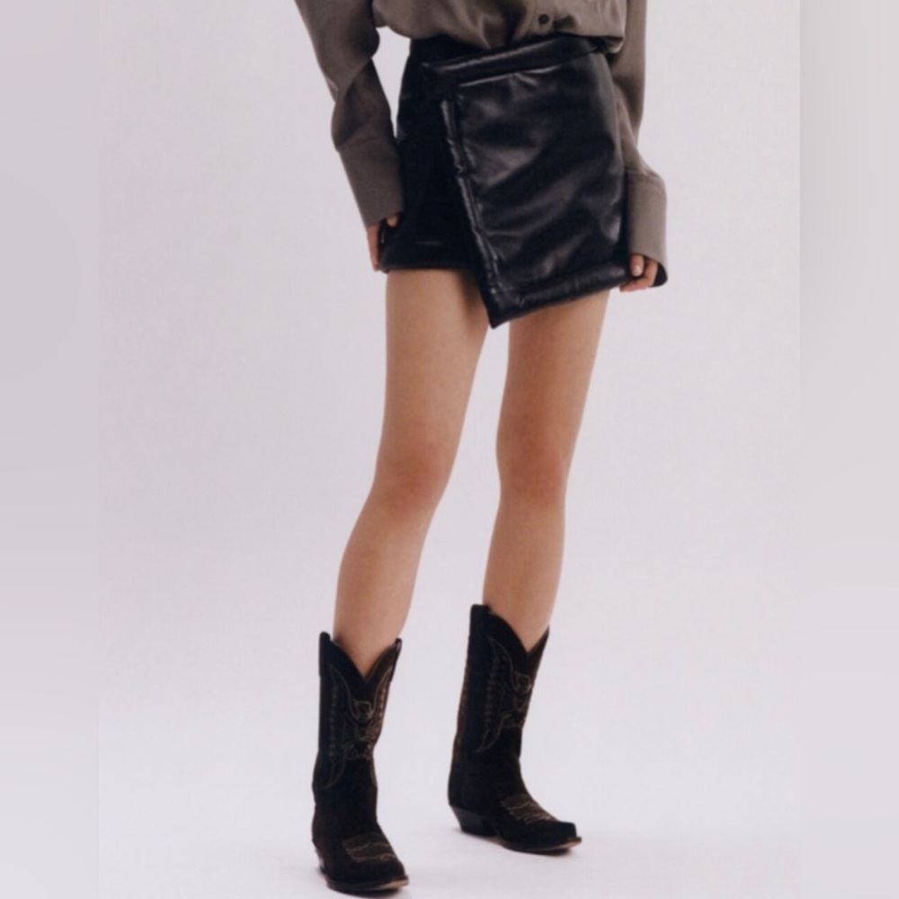 The Mannei Ksanti black lambskin mini skirt in US8 BNWT